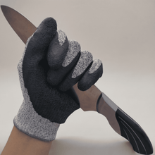 Vardyx® Grip Cut Nitrile Gloves
